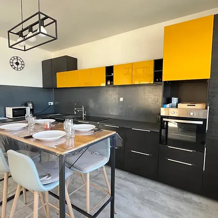 Centre Cours Napoleon Daire Ajaccio (Corsica)